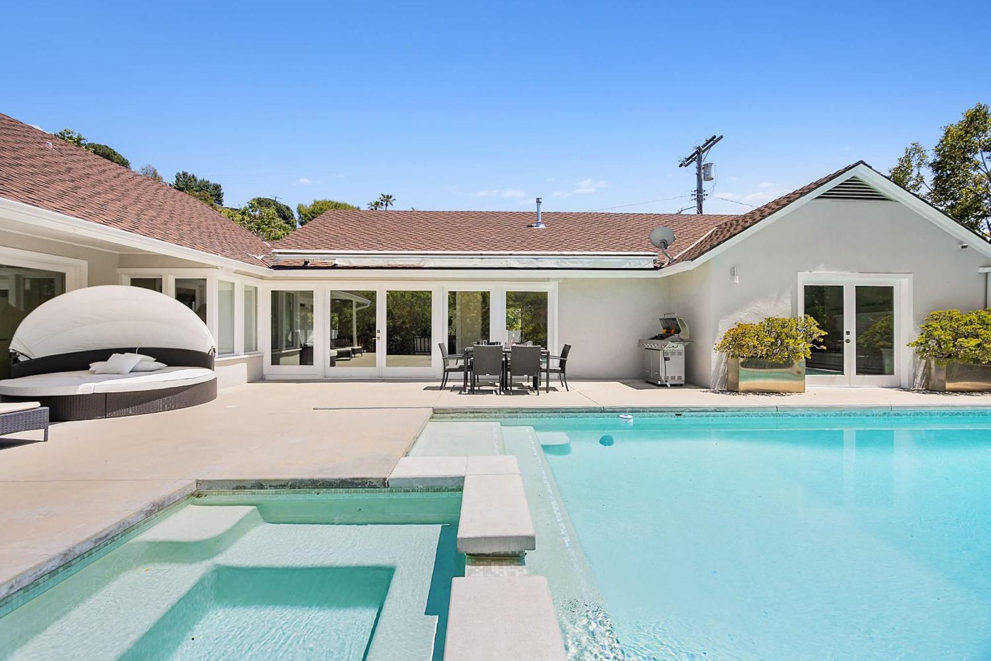 Casa vacanze New Listing Beverly By Colby & Conrad