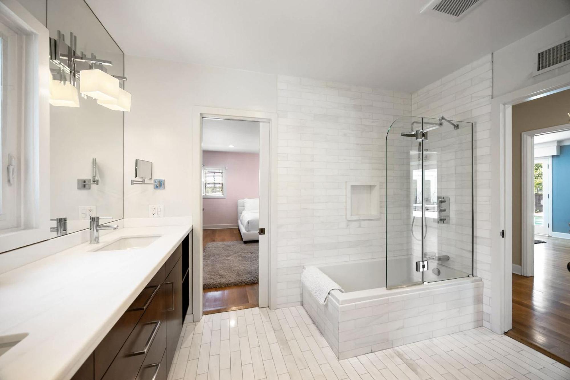 Casa vacanze New Listing Beverly By Colby & Conrad