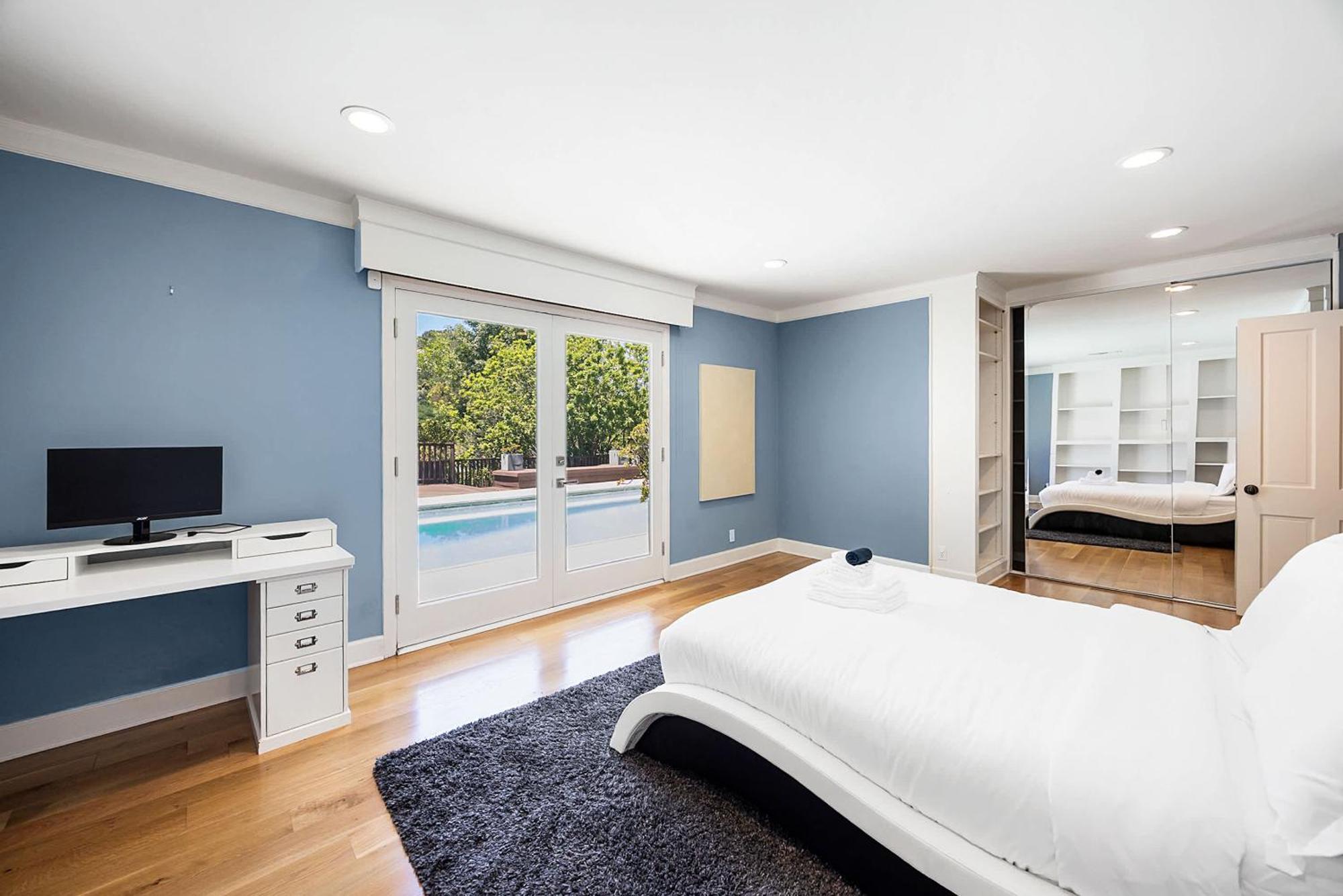 New Listing Beverly By Colby & Conrad Casa vacanze