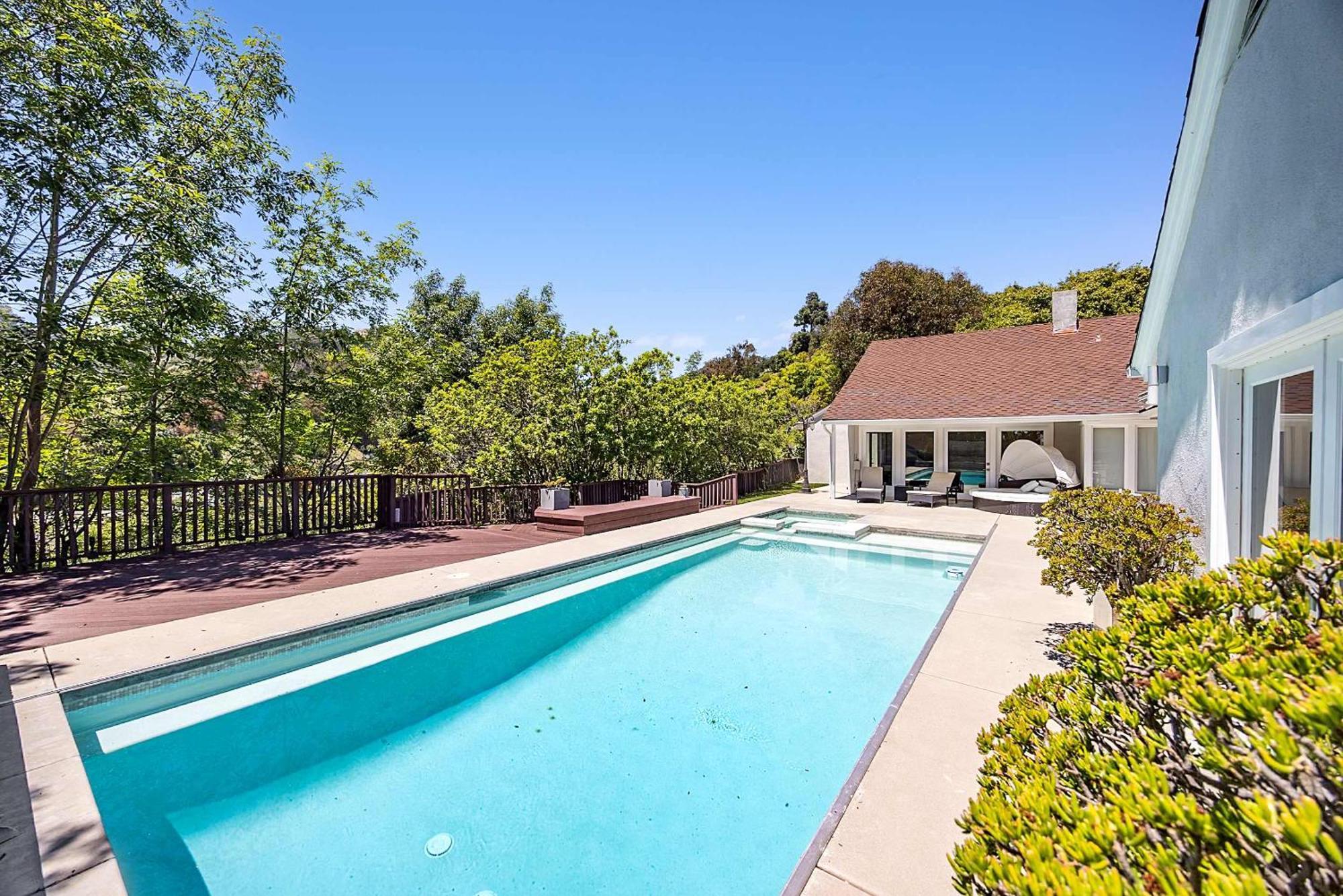New Listing Beverly By Colby & Conrad Casa vacanze